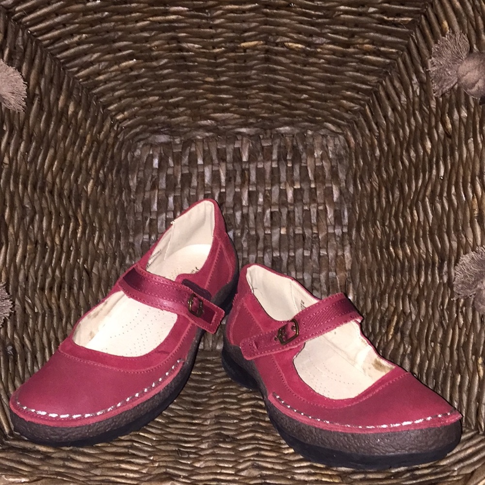 Jambu sz 8M with ‘All Terra Traction’